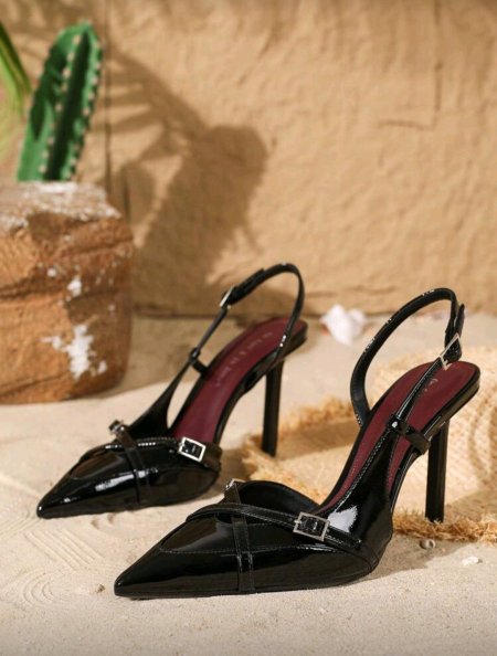 On feet& in love حذاء كعب عالي نسائي أنيق لموسم الخريف/الشتاء 2025 بتصميم أشرطة متقاطعة وأصبع قدم مدبب وفتحة على شكل حرف V وإبزيم، مناسب للفساتين والحفلات الراقية