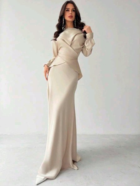 Firerie تنورة ساتان غير متماثلة الحافة من لون المشمش للنساء الأنيقات