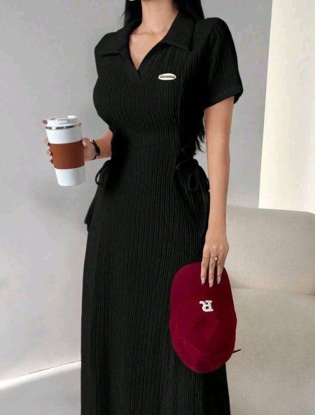 أسود