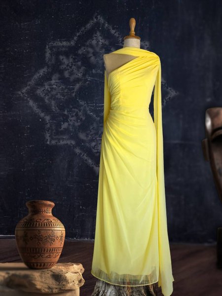 فستان باللون الاصفر شيفون